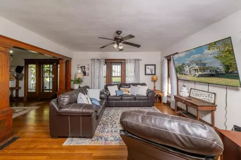 Living - 611 Wichita Ave, Devol, OK 73531 photo 1 of 1