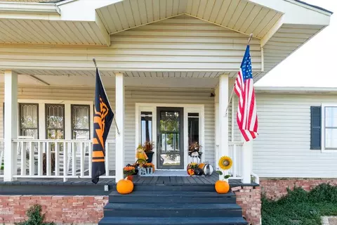 Exterior - 611 Wichita Ave, Devol, OK 73531 photo 3 of 7