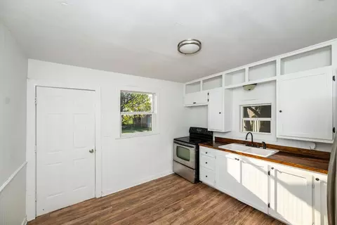 Kitchen - 611 Wichita Ave, Devol, OK 73531 photo 4 of 5