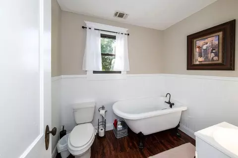 Bath - 611 Wichita Ave, Devol, OK 73531 photo 4 of 6