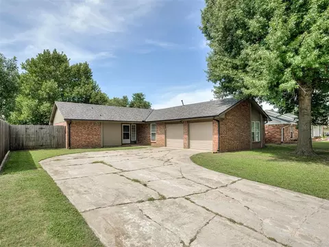 3216 Greenwood Dr, Norman, OK 73072