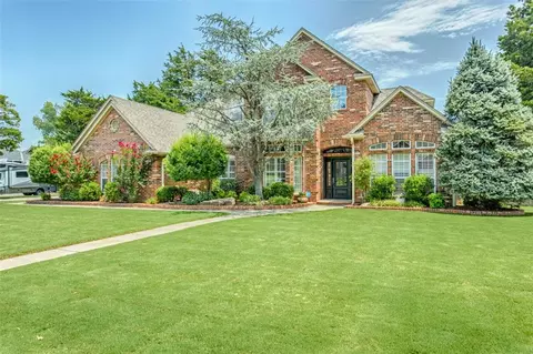4808 S Lake Dr, Norman, OK 73072