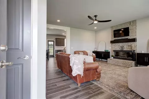 Entry Way - 22575 Ranch Rd, Purcell, OK 73080 photo 1 of 5