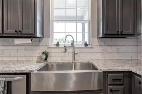 Kitchen - 22575 Ranch Rd, Purcell, OK 73080 photo 4 of 6
