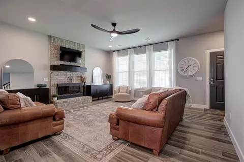 Living - 22575 Ranch Rd, Purcell, OK 73080 photo 2 of 3