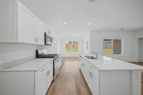 Kitchen - 408 Silas Dr, Tuttle, OK 73089 photo 1 of 1