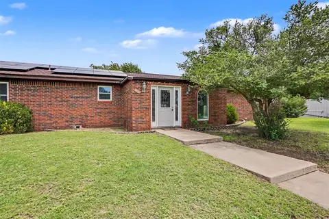 Exterior - 116 N Poplar Ave, Erick, OK 73645 photo 5 of 10