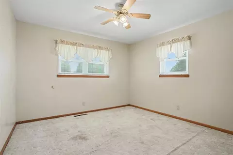 Bedroom - 116 N Poplar Ave, Erick, OK 73645 photo 2 of 7