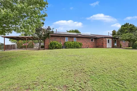 Exterior - 116 N Poplar Ave, Erick, OK 73645 photo 2 of 10