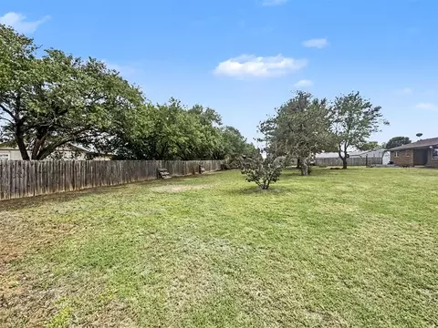 Exterior - 116 N Poplar Ave, Erick, OK 73645 photo 10 of 10