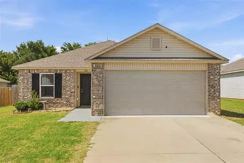 807 W Judy St, Mustang, OK 73064