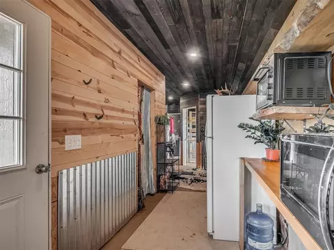 Entry Way - 35010 Ew Ew 1290 Rd, Maud, OK 74854 photo 1 of 1