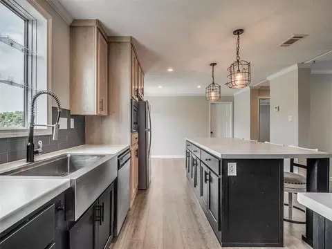 Kitchen - 35010 Ew Ew 1290 Rd, Maud, OK 74854 photo 7 of 8