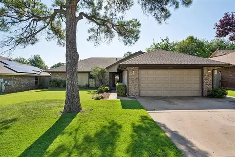2100 E Sandy Creek Trl, Edmond, OK 73013
