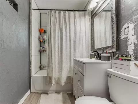 Bath - 515 W Oklahoma St, Mcloud, OK 74851 photo 6 of 6