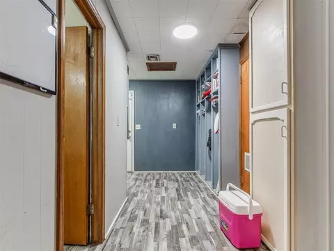 Entry Way - 515 W Oklahoma St, Mcloud, OK 74851 photo 1 of 2