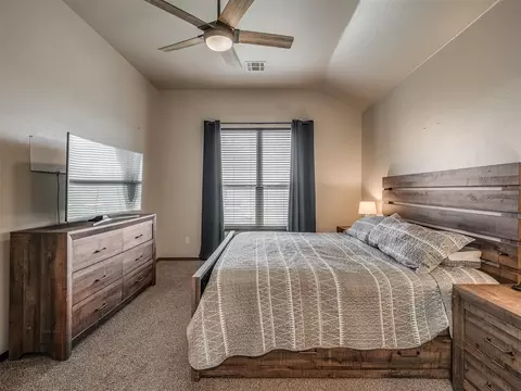 Bedroom - 1112 Ella Dr, Tuttle, OK 73089 photo 4 of 6