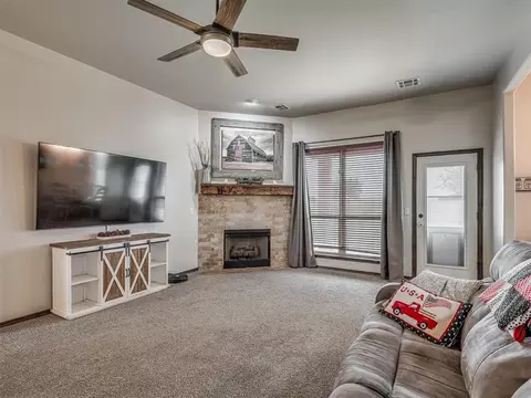 Living - 1112 Ella Dr, Tuttle, OK 73089 photo 1 of 1