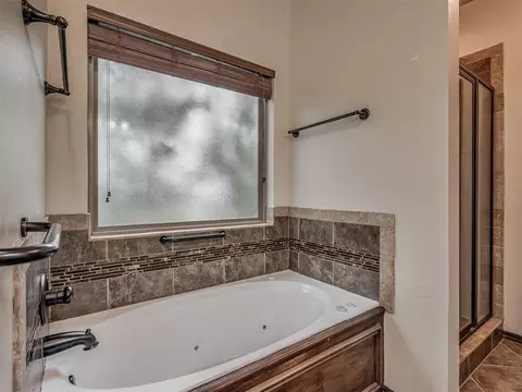 Bath - 1112 Ella Dr, Tuttle, OK 73089 photo 2 of 8