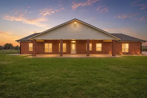 2560 Tori Ln, Newcastle, OK 73065
