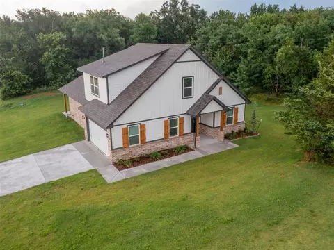 9881 Livingston Rd, Edmond, OK 73025