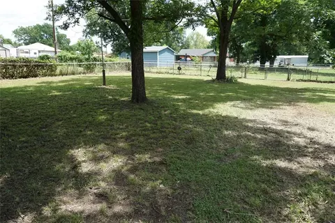 806 S 2nd St, Davis, OK 73030 photo 3