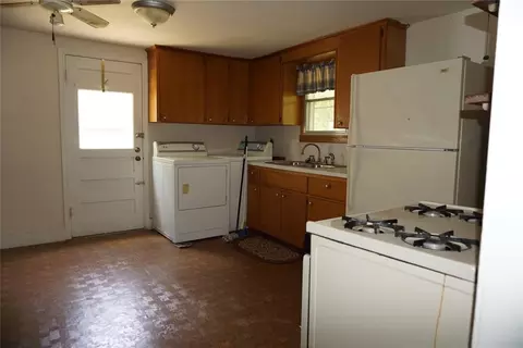 806 S 2nd St, Davis, OK 73030 photo 11