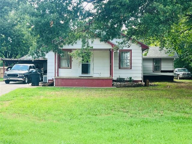 1927 Cedar St, Ponca City, OK 74604
