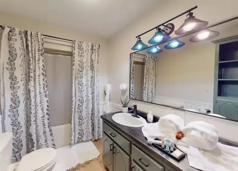 Bath - 2475 Belpine Loop, Broken Bow, OK 74728 photo 1 of 7