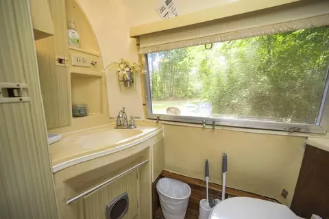 Bath - 2475 Belpine Loop, Broken Bow, OK 74728 photo 6 of 7