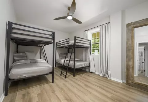 Bedroom - 2475 Belpine Loop, Broken Bow, OK 74728 photo 3 of 10