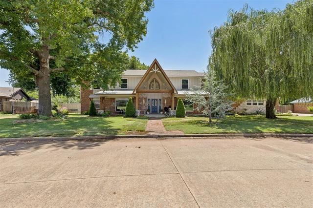 806 Glenmanor Dr, Midwest City, OK 73110
