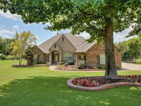 205 Alyssa Ln, Moore, OK 73160 photo 2