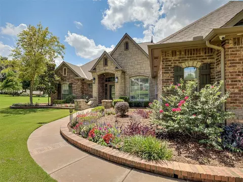 205 Alyssa Ln, Moore, OK 73160 photo 3
