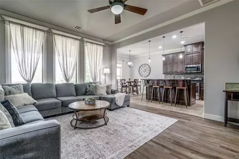 905 NW 189th Cir, Edmond, OK 73012