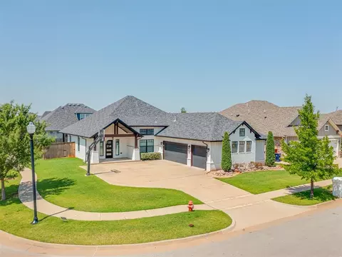 8429 NW 133rd St, Oklahoma City, OK 73142