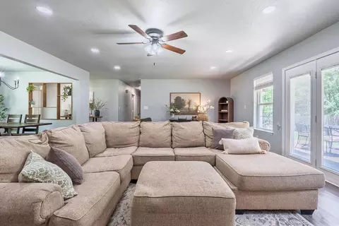 Living - 19307 Malone Rd, Tecumseh, OK 74873 photo 5 of 5