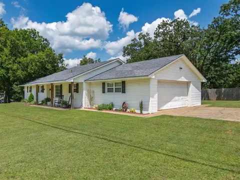 Exterior - 19307 Malone Rd, Tecumseh, OK 74873 photo 2 of 10