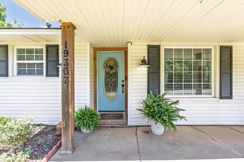 Exterior - 19307 Malone Rd, Tecumseh, OK 74873 photo 3 of 10
