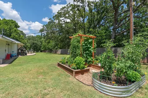 Exterior - 19307 Malone Rd, Tecumseh, OK 74873 photo 7 of 10