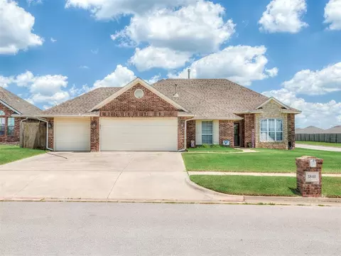 Exterior - 3840 Pachem Ave, Harrah, OK 73045 photo 1 of 5