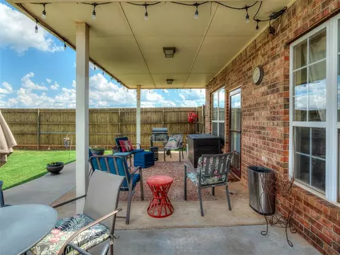 Exterior - 3840 Pachem Ave, Harrah, OK 73045 photo 3 of 5