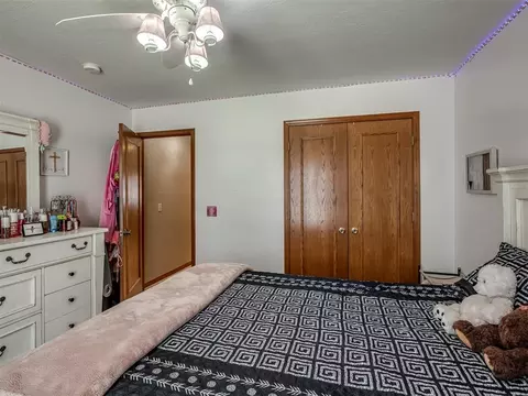 Bedroom - 3840 Pachem Ave, Harrah, OK 73045 photo 6 of 6
