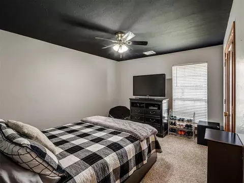 Bedroom - 3840 Pachem Ave, Harrah, OK 73045 photo 3 of 6