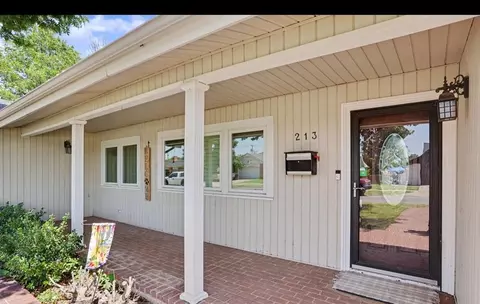 213 S Mockingbird Dr, Altus, OK 73521 photo 4