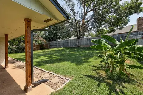 Exterior - 1509 Davinbrook Dr, Norman, OK 73072 photo 6 of 8