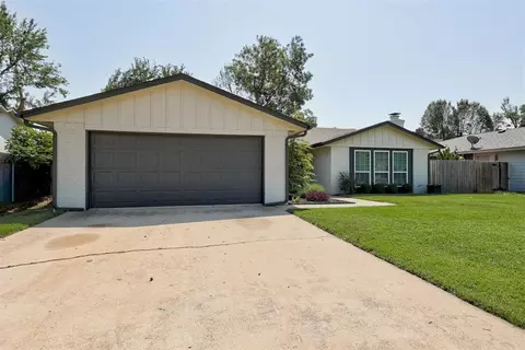 Exterior - 1509 Davinbrook Dr, Norman, OK 73072 photo 4 of 8