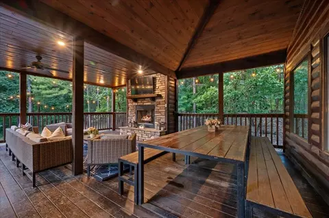 Exterior - 132 Bass Loop Rd, Broken Bow, OK 74728 photo 8 of 14