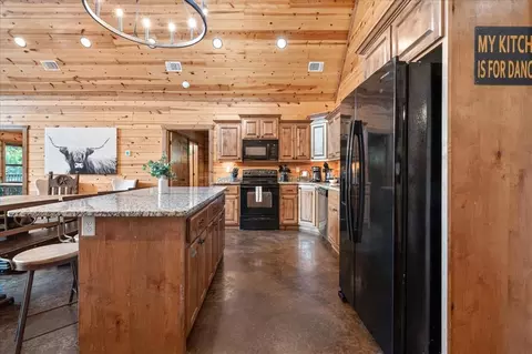 Kitchen - 132 Bass Loop Rd, Broken Bow, OK 74728 photo 4 of 4