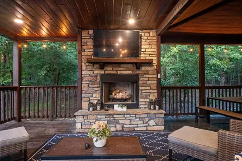 Exterior - 132 Bass Loop Rd, Broken Bow, OK 74728 photo 5 of 14